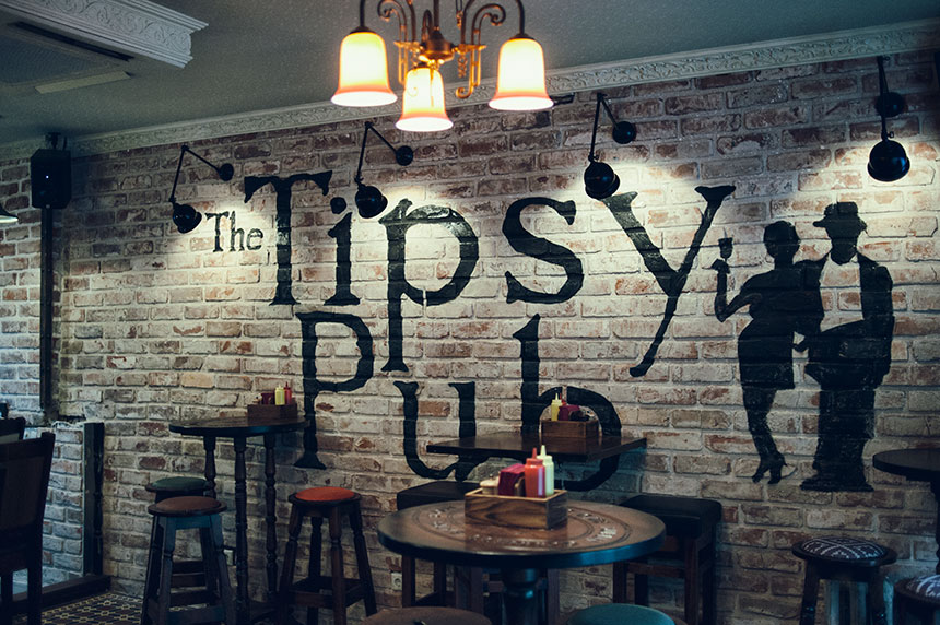 THE TIPSY PUB