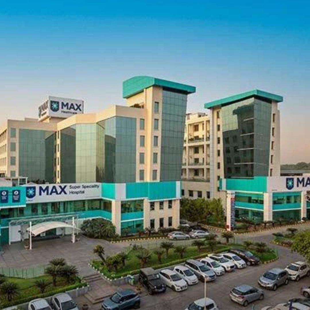 Best Orthopedic Surgery Doctor in Max Delhi