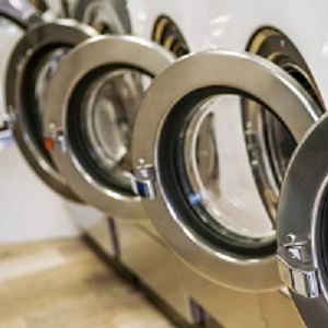 Clothesline Laundromat &amp; Dry Cleaners logo