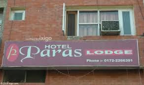 Hotel Paras Lodge