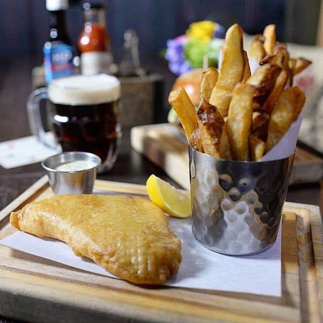 6470617c7f7381c00f914837839a1eeaa3f45_82100We_call_em_chips_but_for_the_sake_of_NationalFrenchFryDay_we_can_let_it_slide._Paired_with_our_beer_battered_cod_this_is.jpg